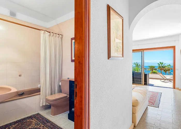 With Stunning View By Dream Homes Tenerife 아파트 *