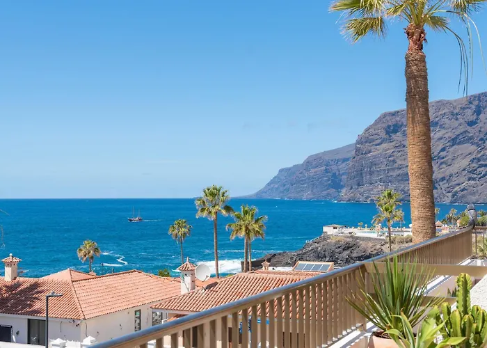 With Stunning View By Dream Homes Tenerife プエルト・デ・サンティアゴ